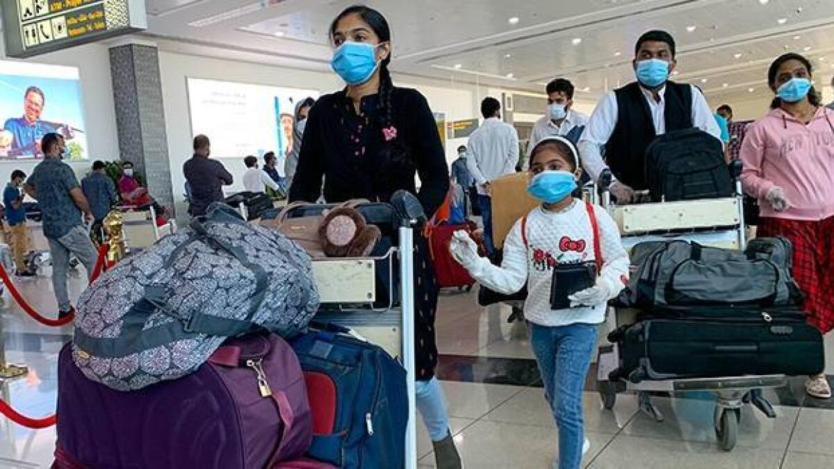 Combating, coronavirus, Over 275,000, Indians, UAE, fly back, home