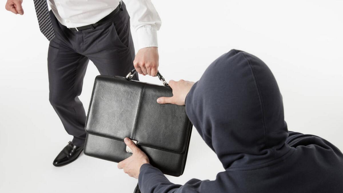 2, snatch, briefcase, Dh1 million, businessman, Dubai