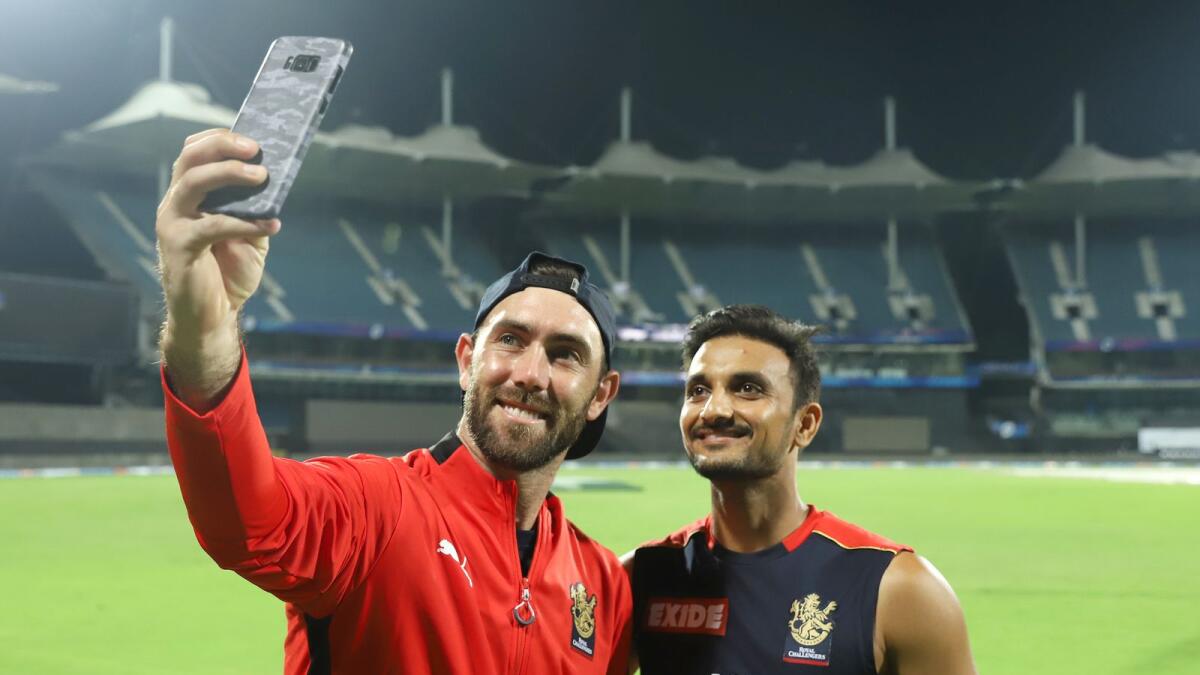 Glenn Maxwell and Harshal Patel of the Royal Challengers Bangalore takes a selfie. (BCCI)