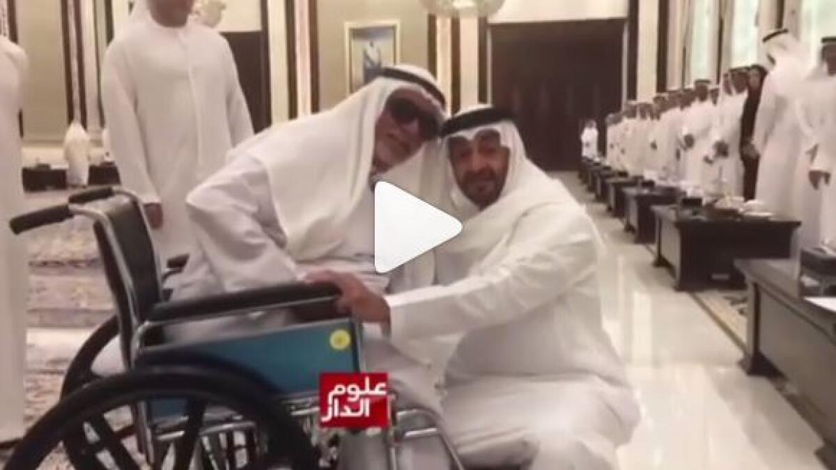 Video: Mohamed bin Zayeds emotional meeting with elderly Emirati goes viral