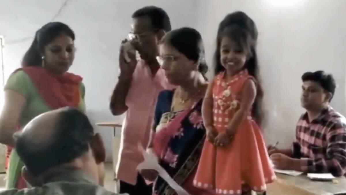 India elections 2019: Worlds smallest woman votes in Nagpur