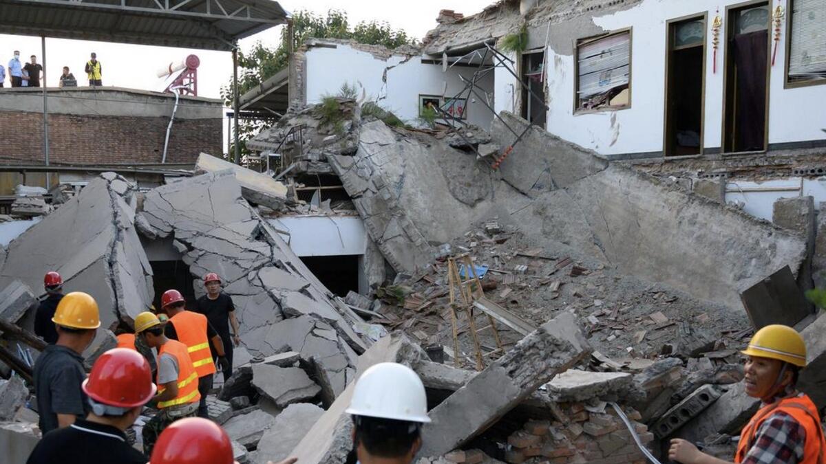 China, Shanxi, Restaurant collapse 