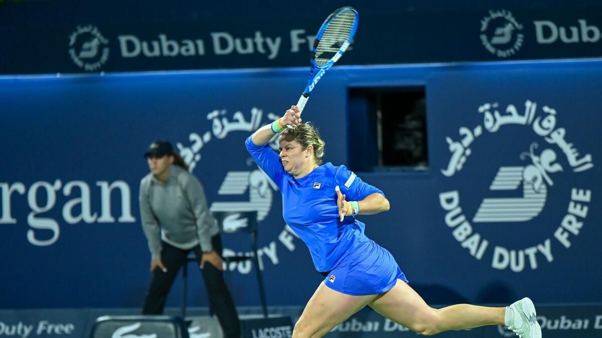 Kim Clijsters of Belgium returns the ball to Gabrine Muguruza of during a match of the Dubai Duty Free Tennis Championship in Dubai on February 17, 2020. (Photo by M. Sajjad/ KT)