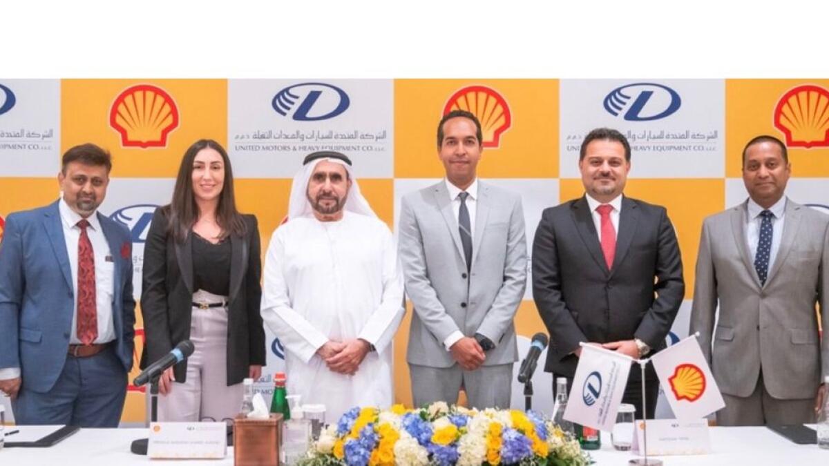 L to R: Neeraj Kumar,  Sales Manager; Afaf Al Kontar , Chief operating officer of United Motors and Heavy Equipment; Abdulla Darwish Ahmed Alketbi, group managing director of Darwish Bin Ahmed and Sons Group; Haytham Yehia - General Manager of Shell Middle East; Ali Al Janabi, country chairman of Shell Group of Companies in the UAE;Jagadish Gorla, regional sales manager,  Lubricants ME