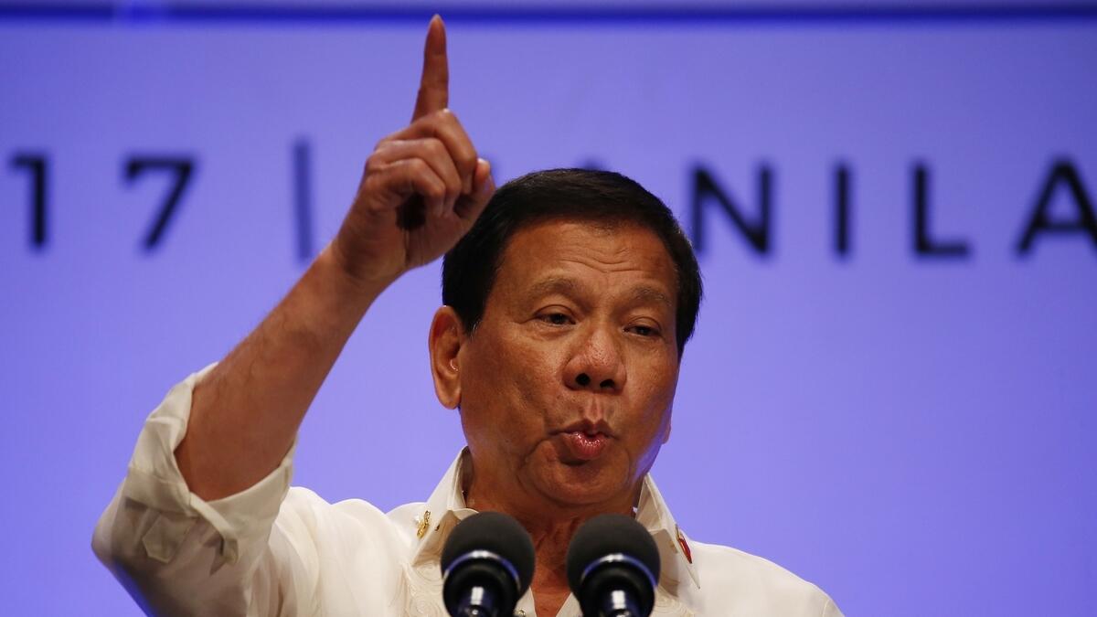 Philippines Duterte vows to eat militants after beheadings 