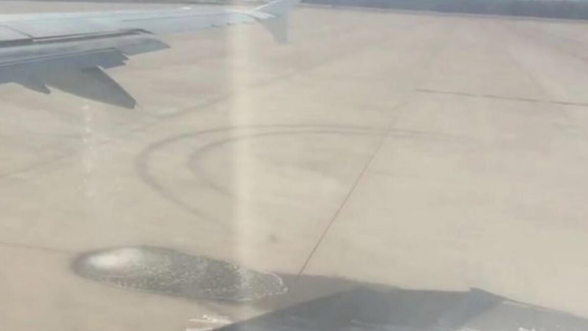 Video: Panicky passengers scream as plane leaks jet fuel 