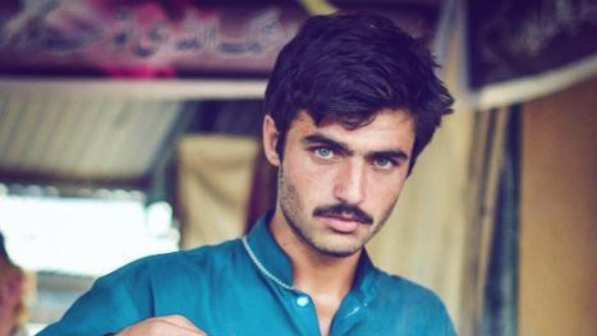 Pakistans chaiwala: The eyes that got the world looking
