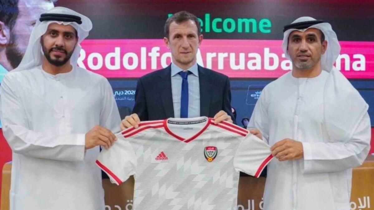 Rodolfo Arruabarrena (centre) has replaced Bert van Marwijk as head coach of the UAE national football team. (UAEFA Twitter)