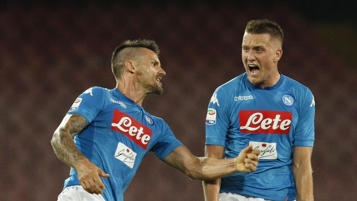 Zielinski screamer as Mertens-inspired Napoli win again