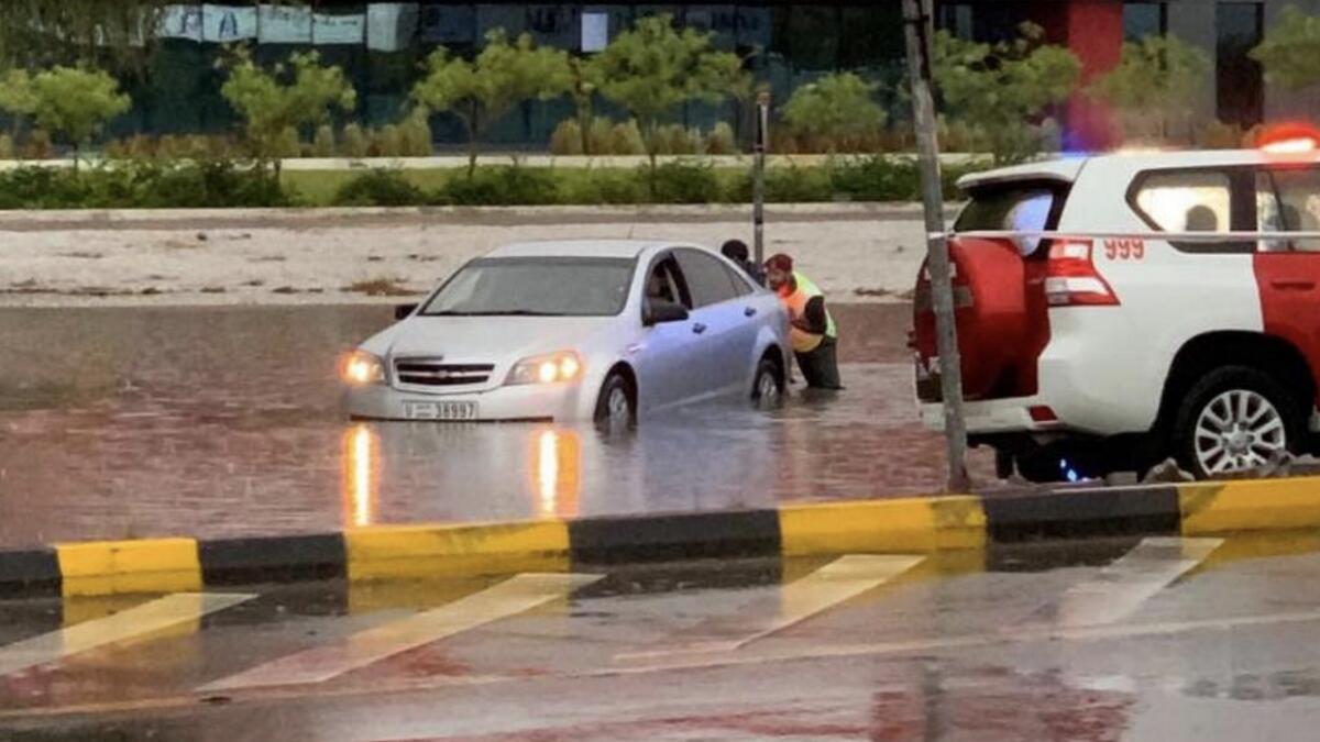 Video: Police rescue drivers stuck in cars in UAE due to rain