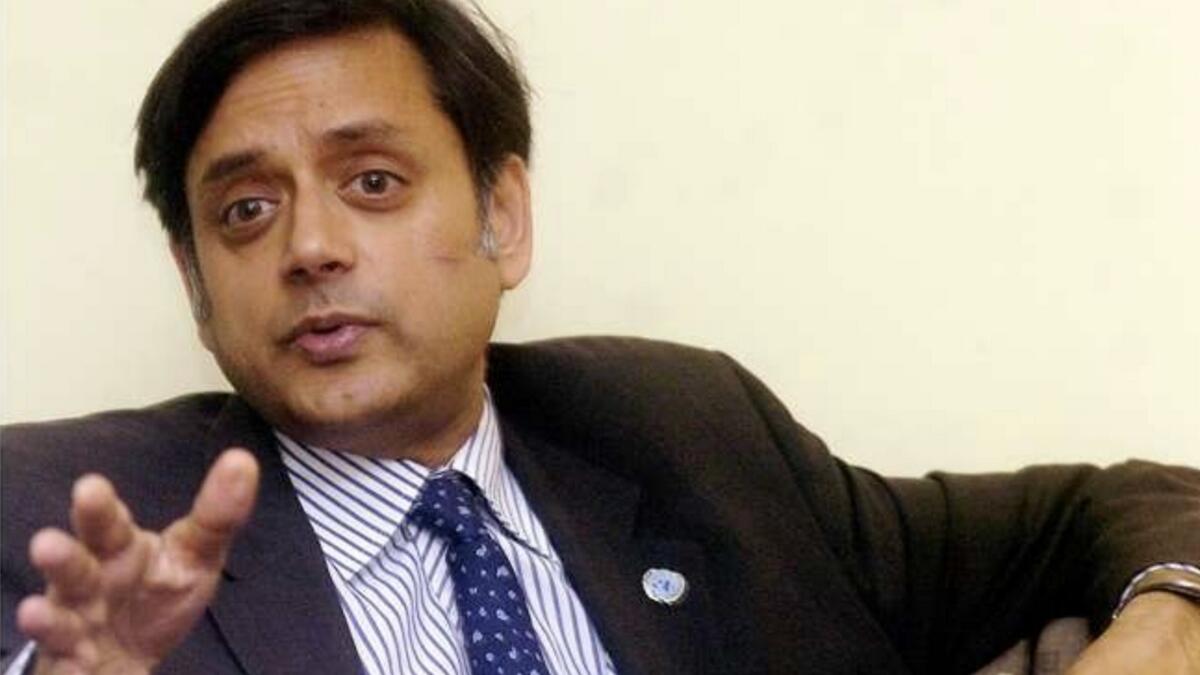 Shashi Tharoor drops yet another word bomb on Twitter 