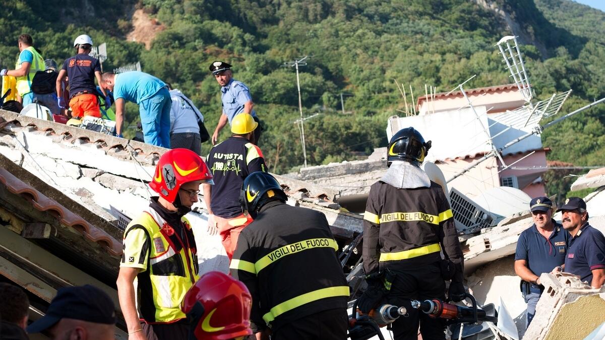 Quake kills 2 on Italy holiday island