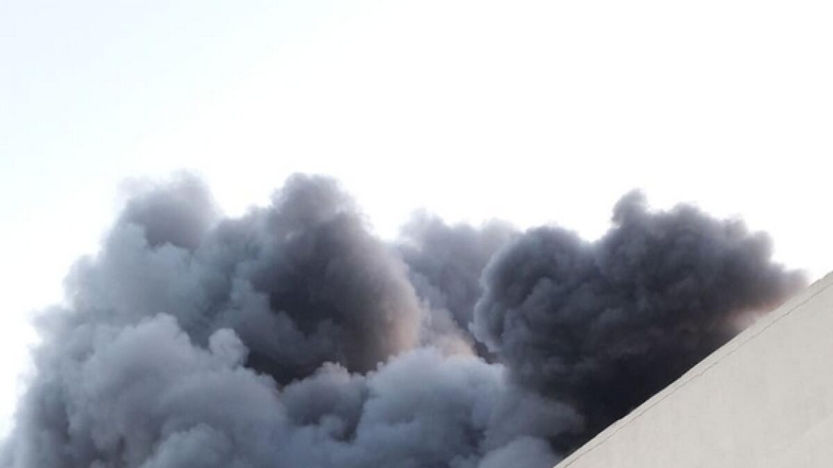 Video: Residents evacuated as fire breaks out in Dubai neighbourhood 