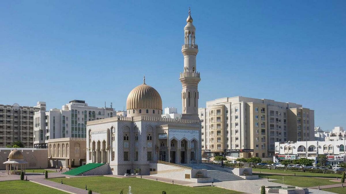 Oman, announces, visa, ban, Ministry of Manpower, expats, new rule, 