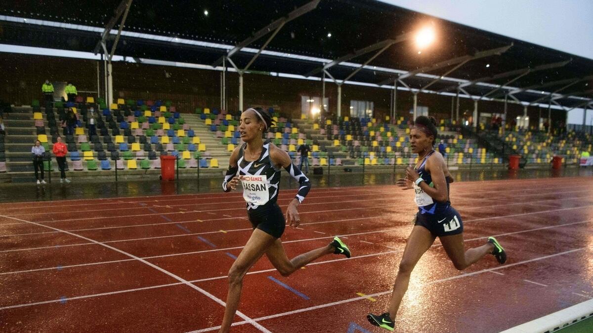 Netherlands' Sifan Hassan (left) on her way to breaking the European record. - AFP