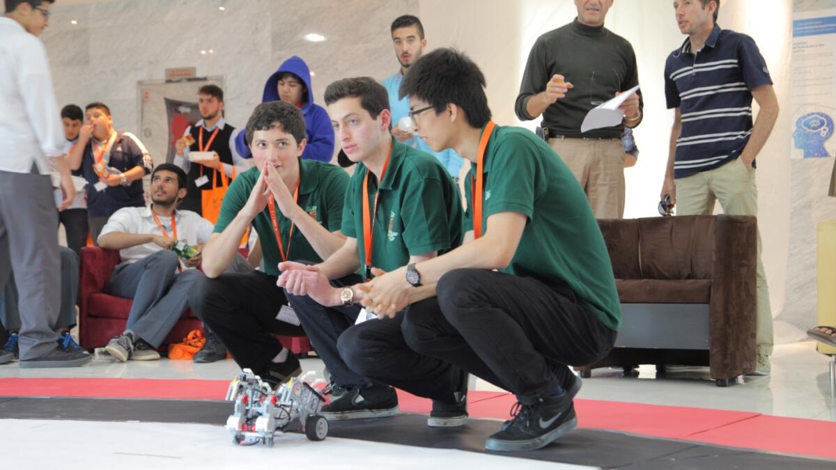 Dubai institute holds robotics, computing contests for students
