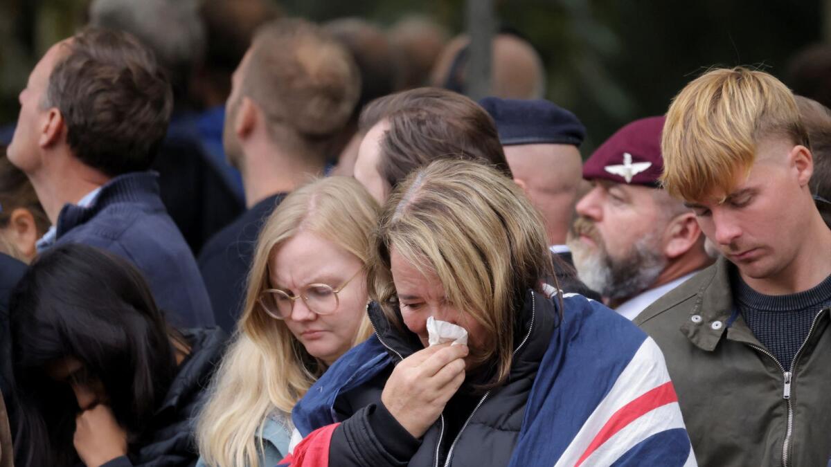 Mourners get teary-eyed.