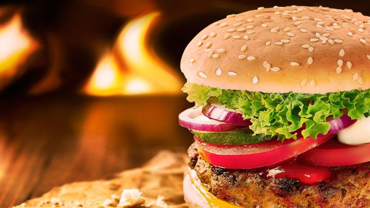 Get 100 free burgers from UAE restaurants!