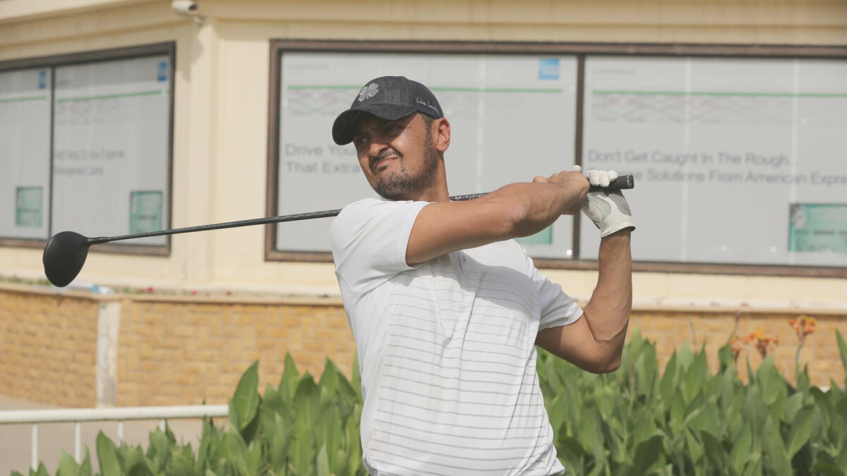 Hinton and Canizares share lead