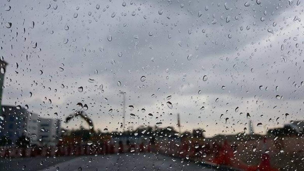 Rain lashes parts of UAE