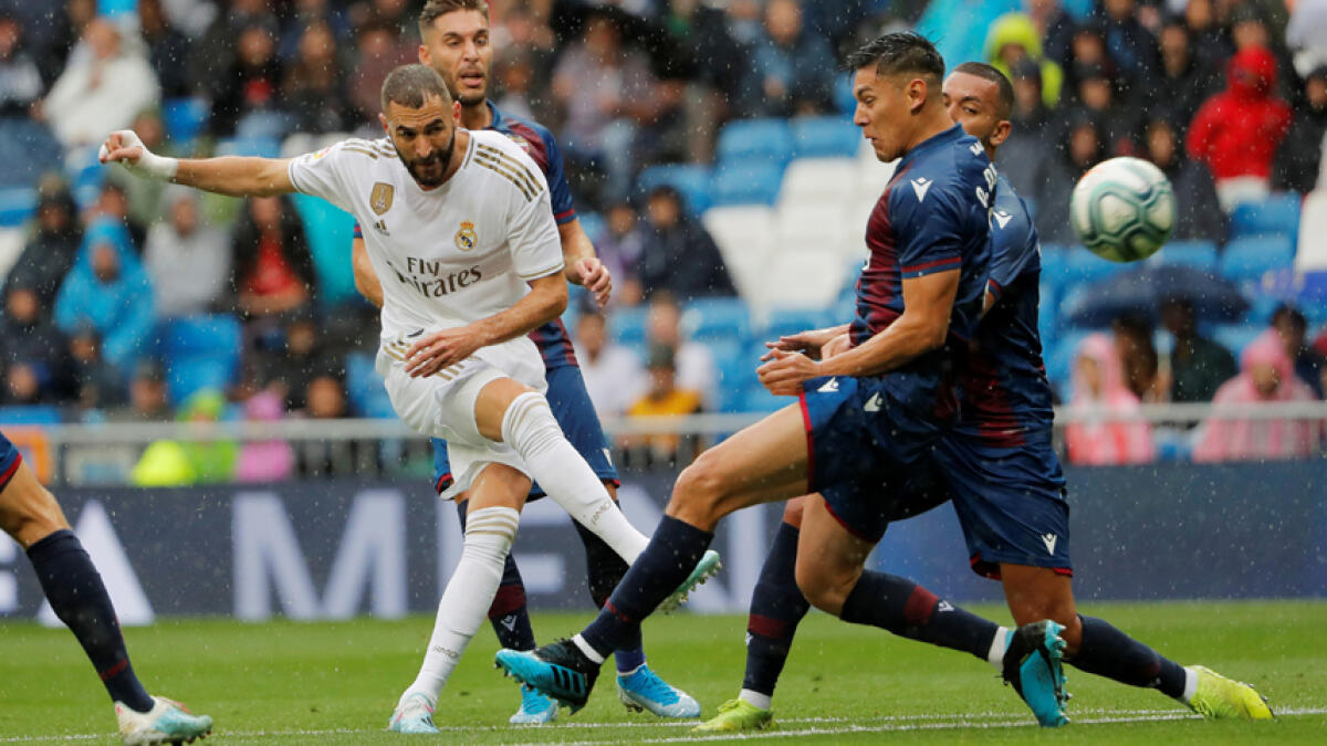 Atletico lose first game of season; Hazard debuts for Madrid