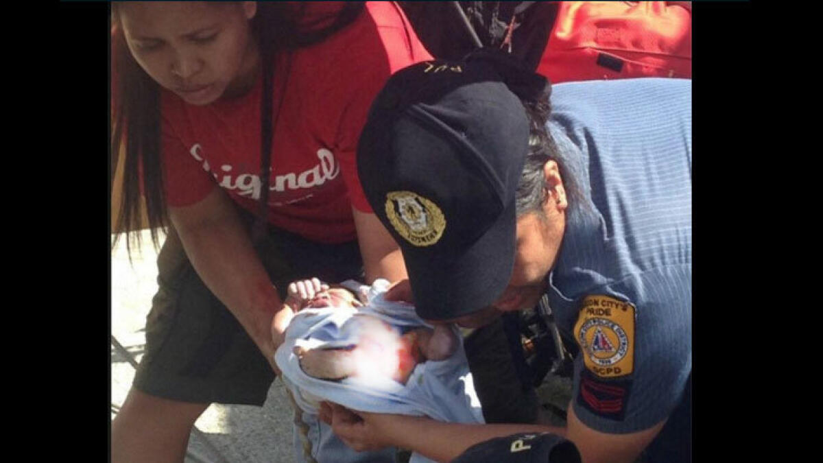 Woman gives birth in APEC traffic chaos