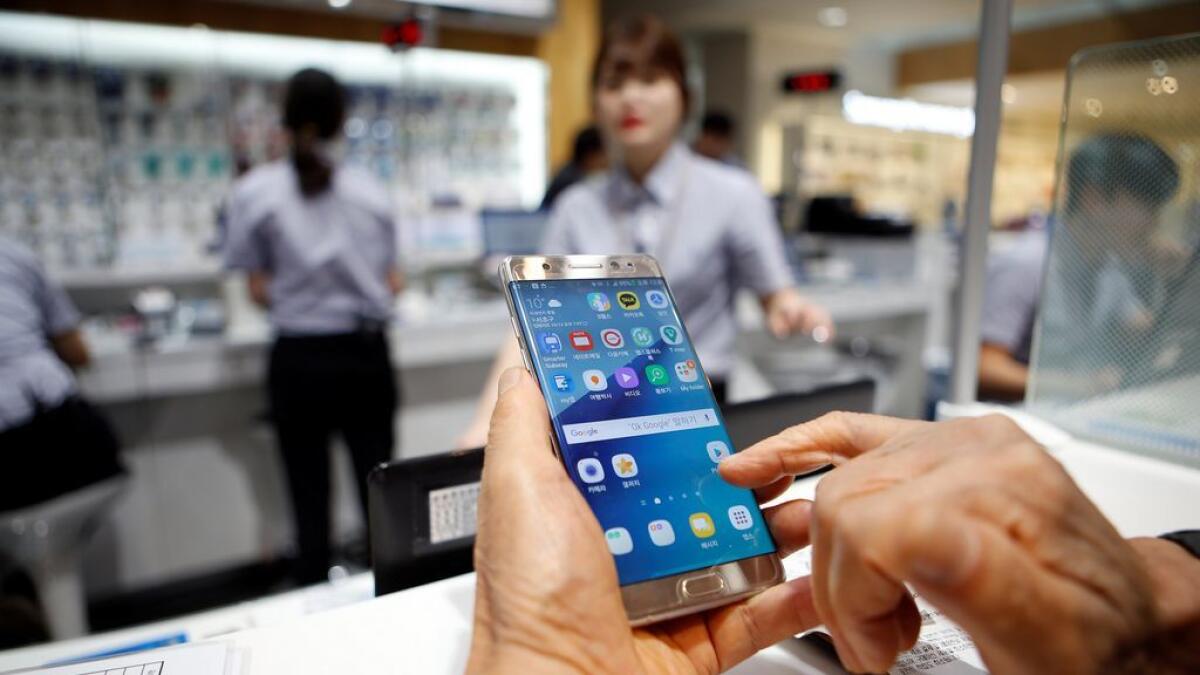 Samsung posts 30% profit fall on Note 7 recall