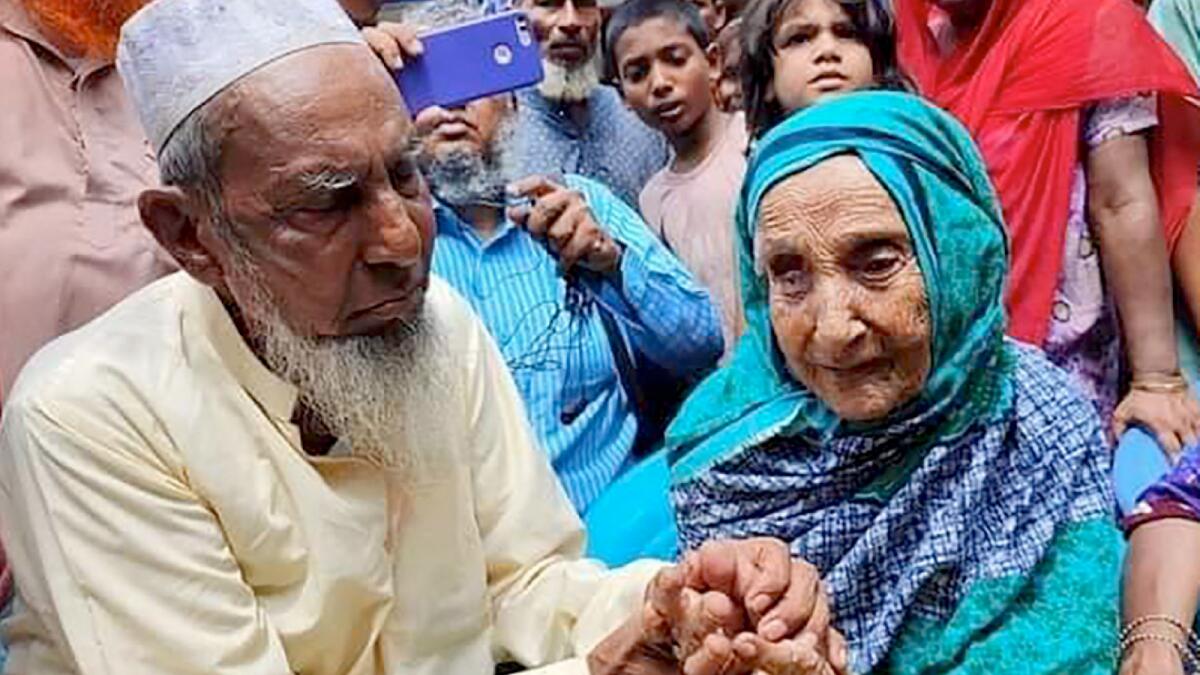 Abdul Kuddus Munsi interacting with his mother Mongola Nessa in Brahmanbaria, following their reunification after 70 years through a Facebook post. –AFP