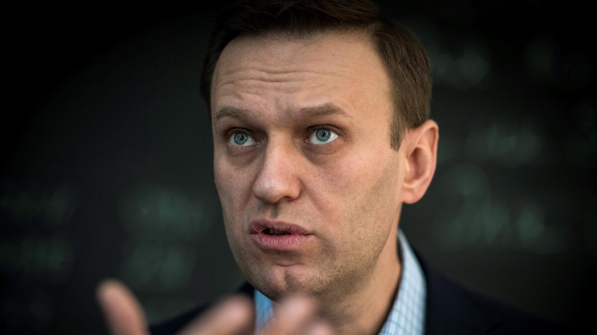 russian, opposition, figure, alexei navalny, battling, for, life, siberian hospital, coma, suspected, poisoning