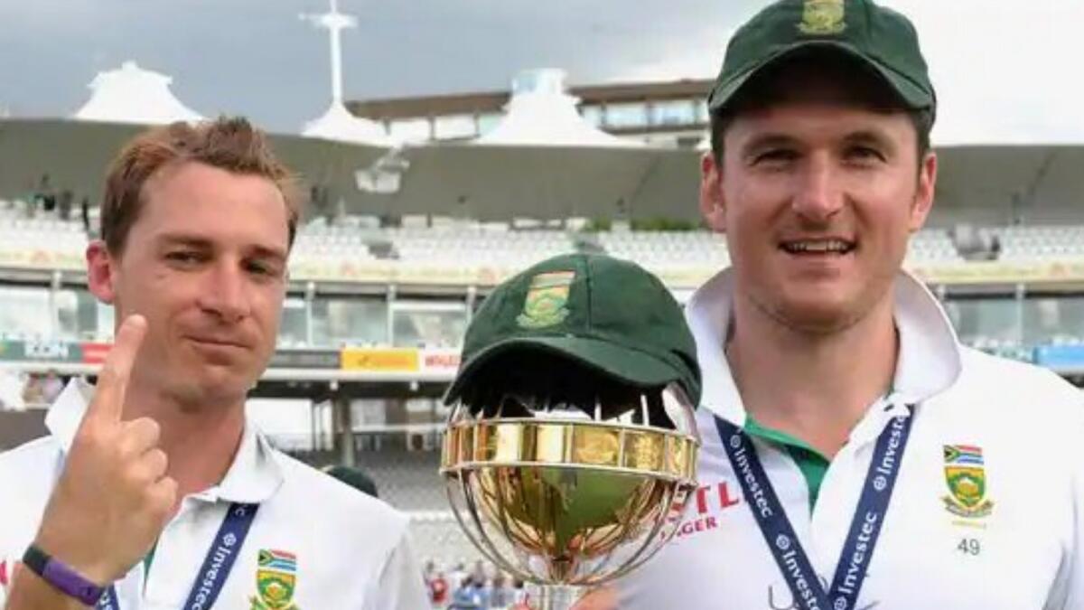 Former South Africa captain Graeme Smith (right) with Dale Steyn. (Twitter)