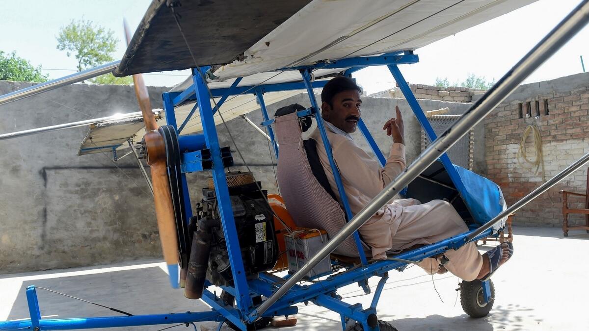 Video: Meet the Pakistani popcorn seller who built his own plane 