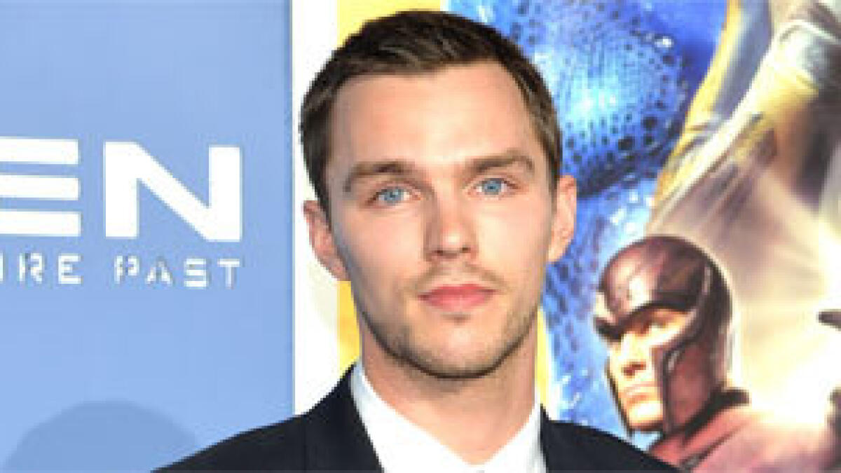 Clarke, Hoult to star as Bonnie and Clyde