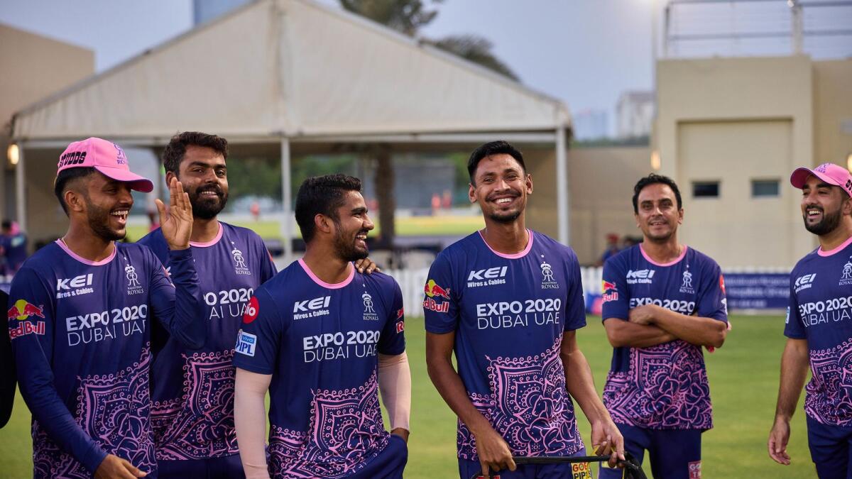 Mustafizur Rahman (third from right) shares a light moment with his teammates during a training session. (Picture courtesy Rajasthan Royals)