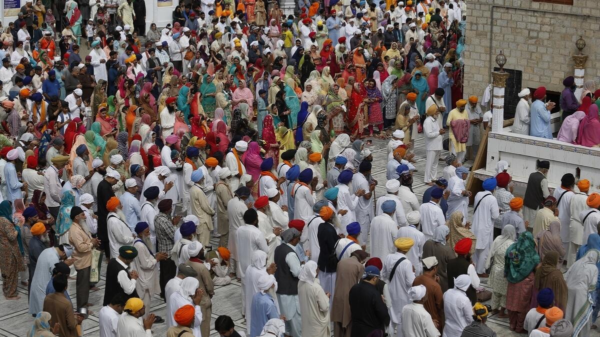 Thousands of Sikhs gather for harvest festival in Pakistan