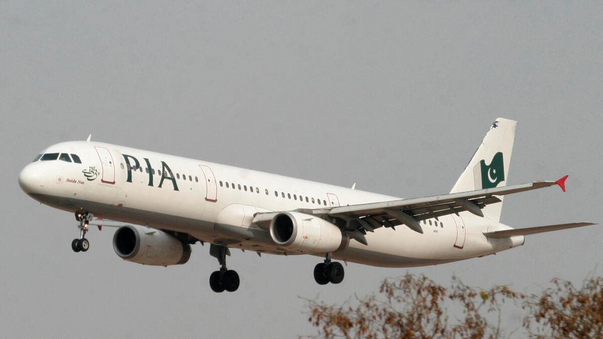 pia crash, pakistan flights, europe ban, easa, pia fake pilots