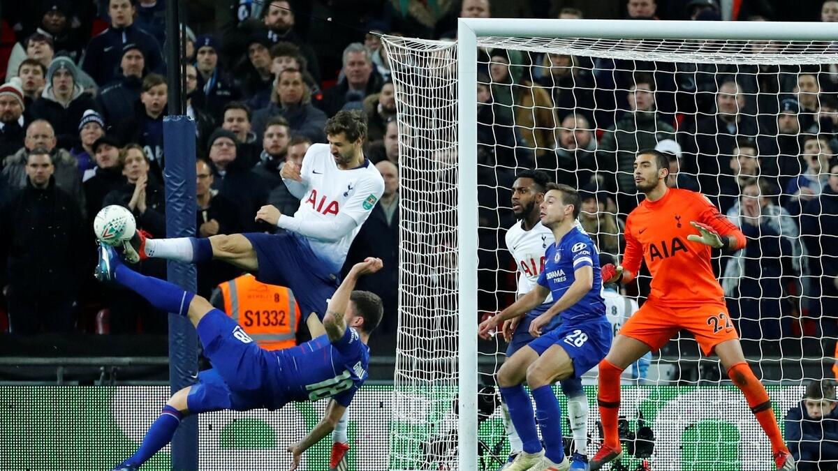 Kane spot on as Spurs down Chelsea in Cup