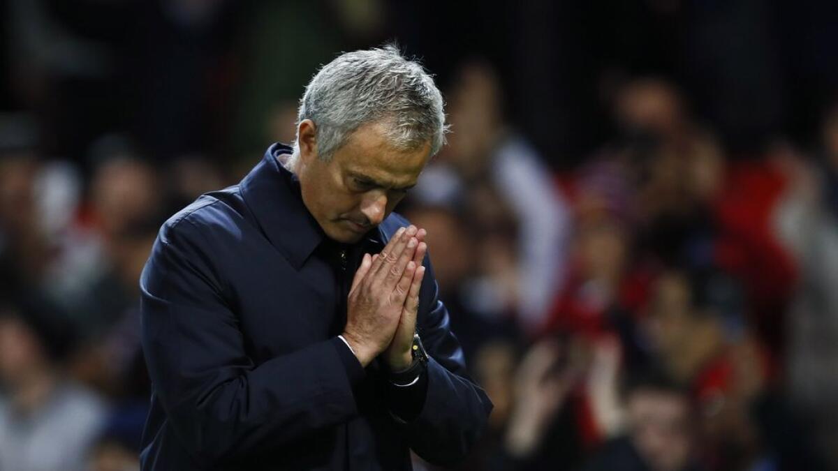 Man United have the best fans in the world, says Mourinho 