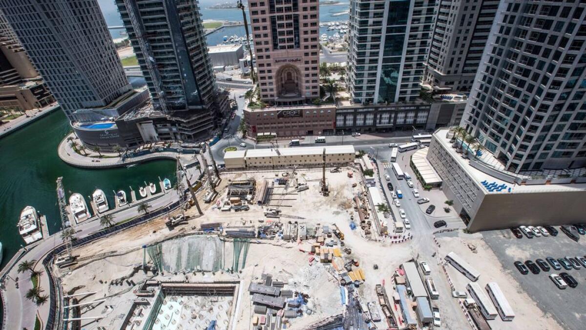 The 500-unit Marina Gate 2 is scheduled for handover in Q3, 2018. Shoring and piling work have finished on site and the main contractor has started sub-structure work.