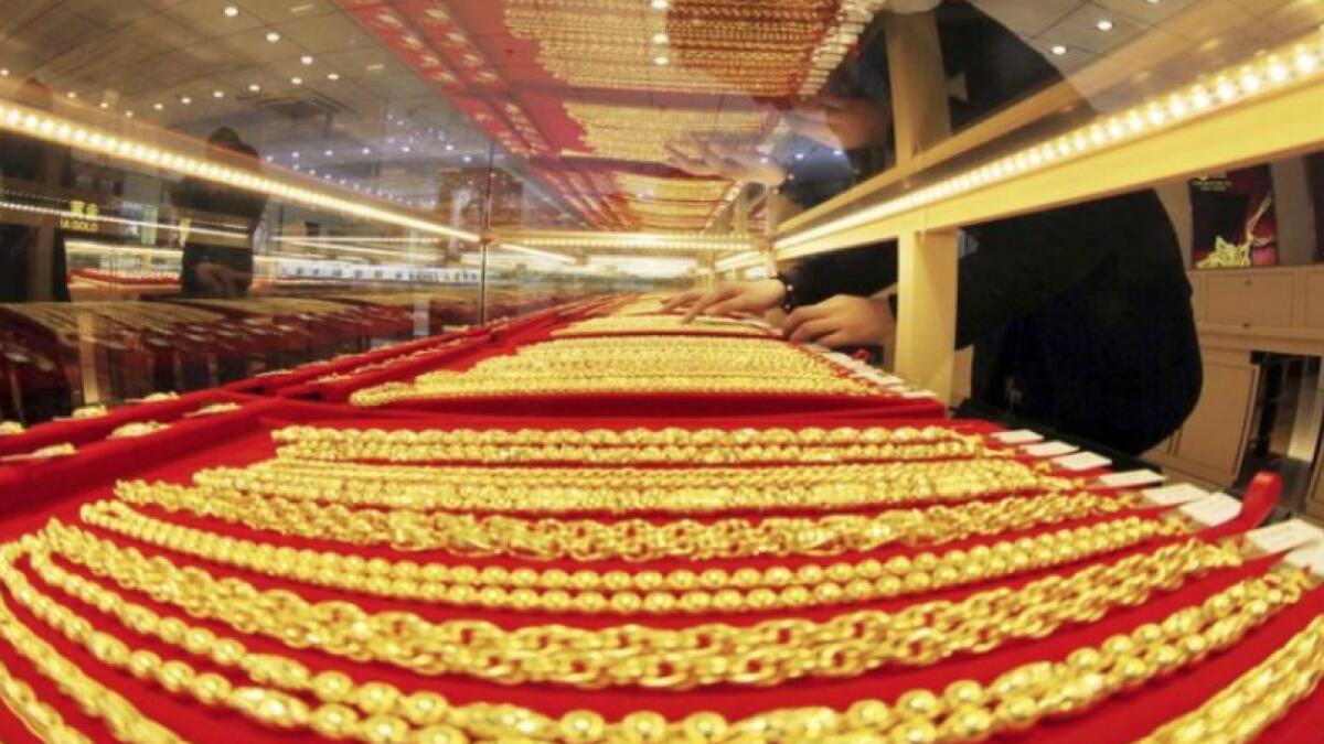 Dubai gold price falls to 2018s lowest levels. Right time to buy?  
