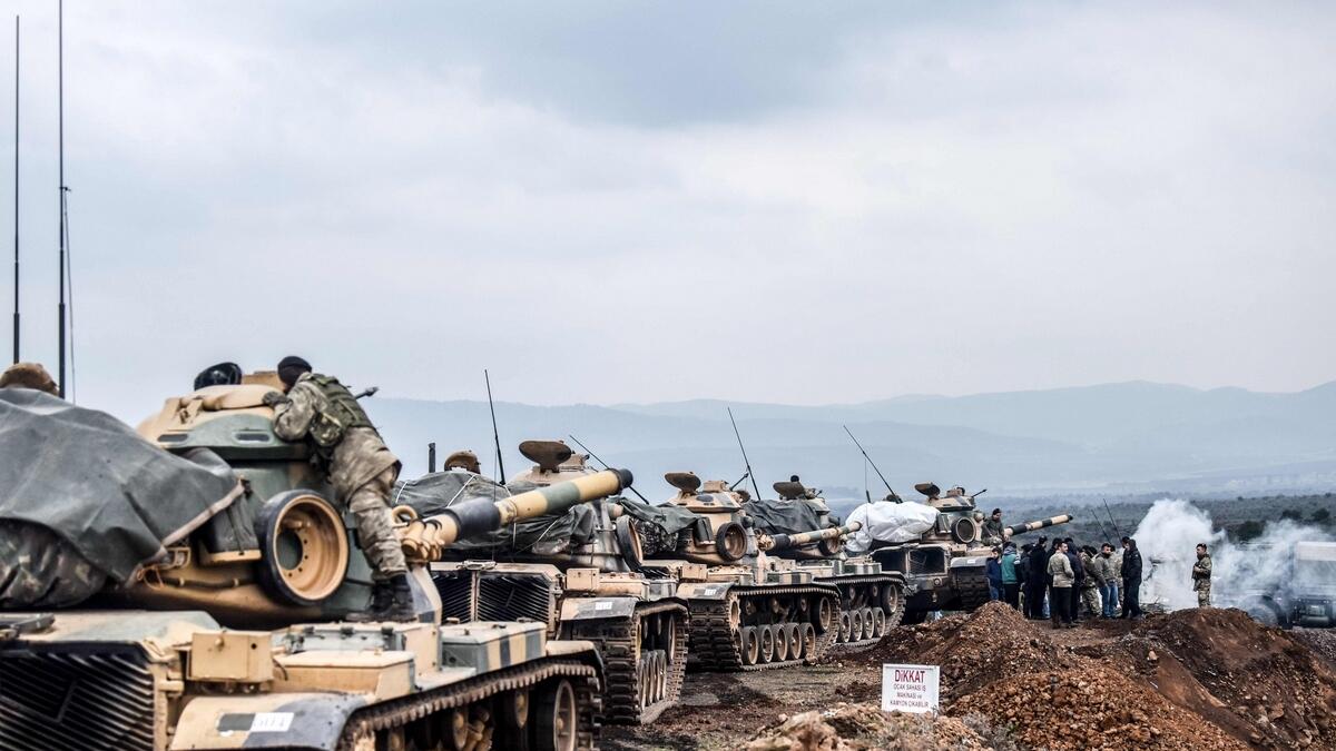 Turkey troops enter Syria in bid to oust Kurdish militia