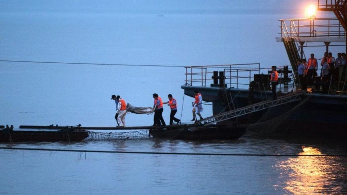 1 missing, 6 rescued as ship sinks off Sharjah