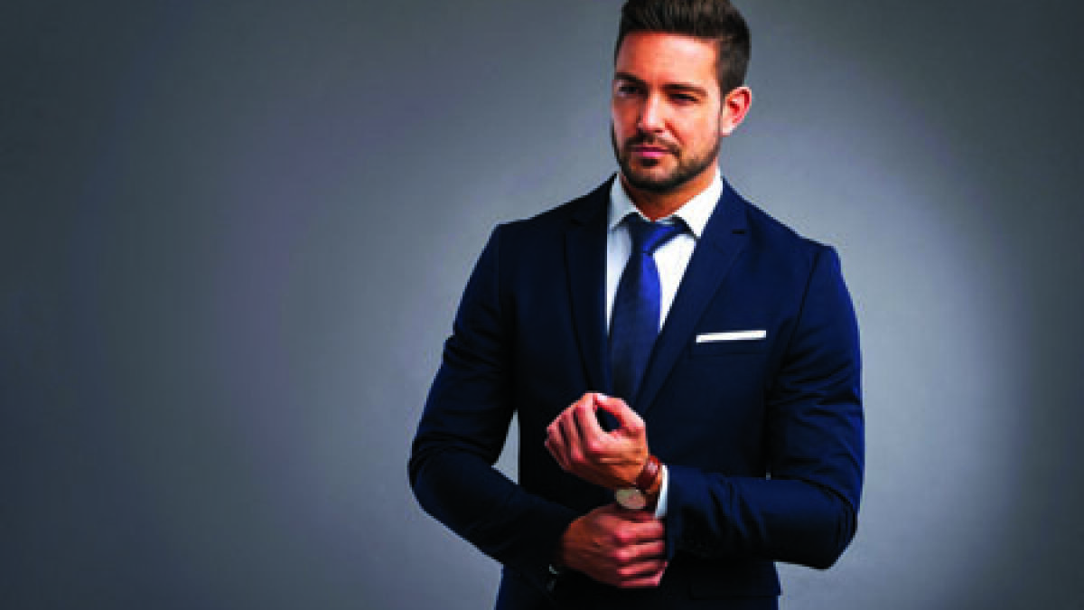 5 mistakes men make while wearing suits