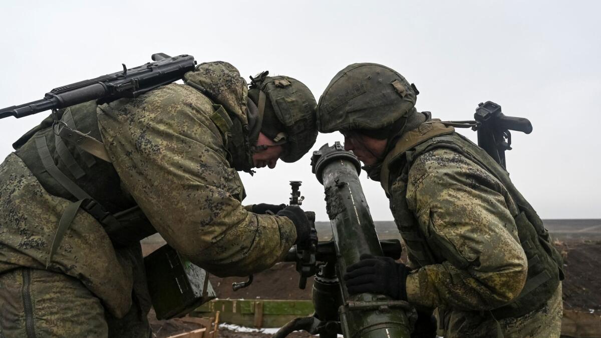 Russian army service members target a mortar during drills at the Kuzminsky range. (Reuters file)
