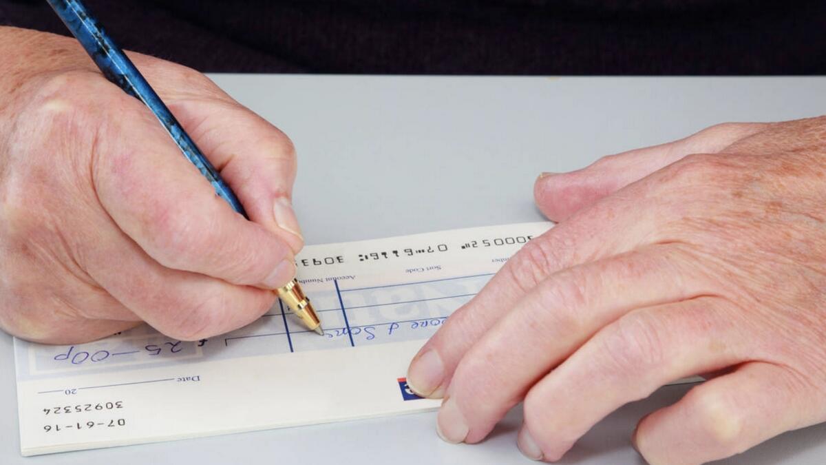 What banks can do in case of dishonoured cheque in UAE