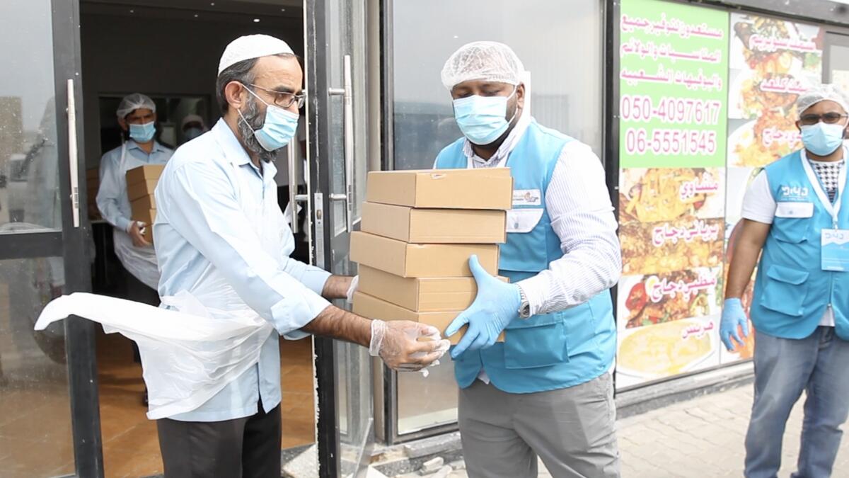 The team distributes meals to the needy at five different locations across the country.