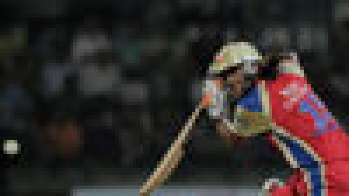 RCB defeat Daredevils by three wickets