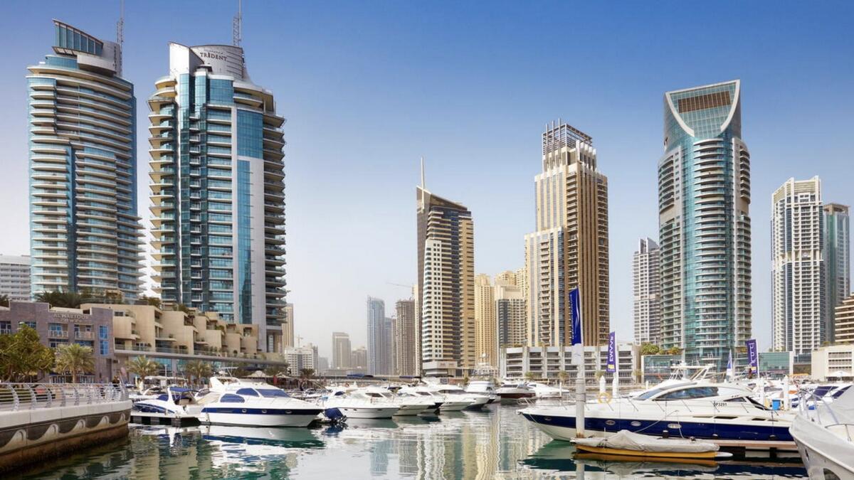 Video, Dubai Marina, residents, wake up, spot, strange, flying objects
