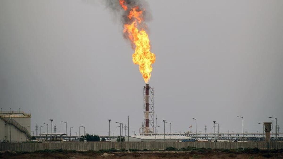 Rocket hits site of foreign oil firms in Iraq, three hurt
