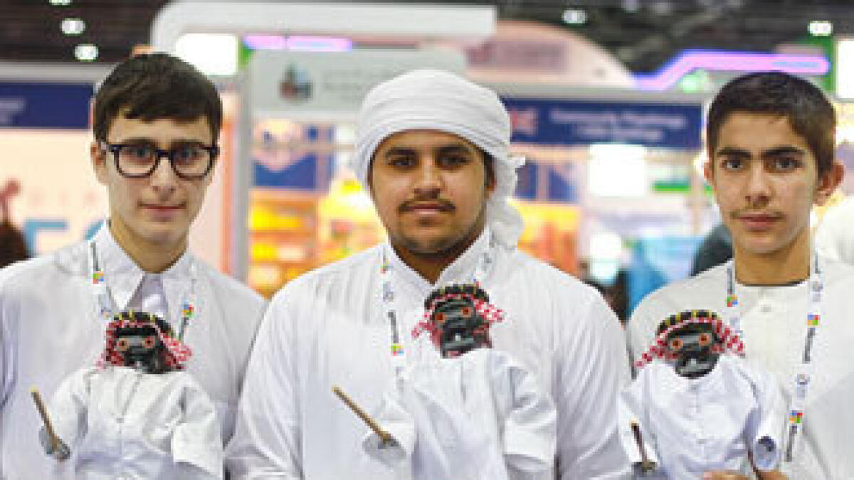 Kandoora-clad robots dance to Abdullah’s Razfa tunes