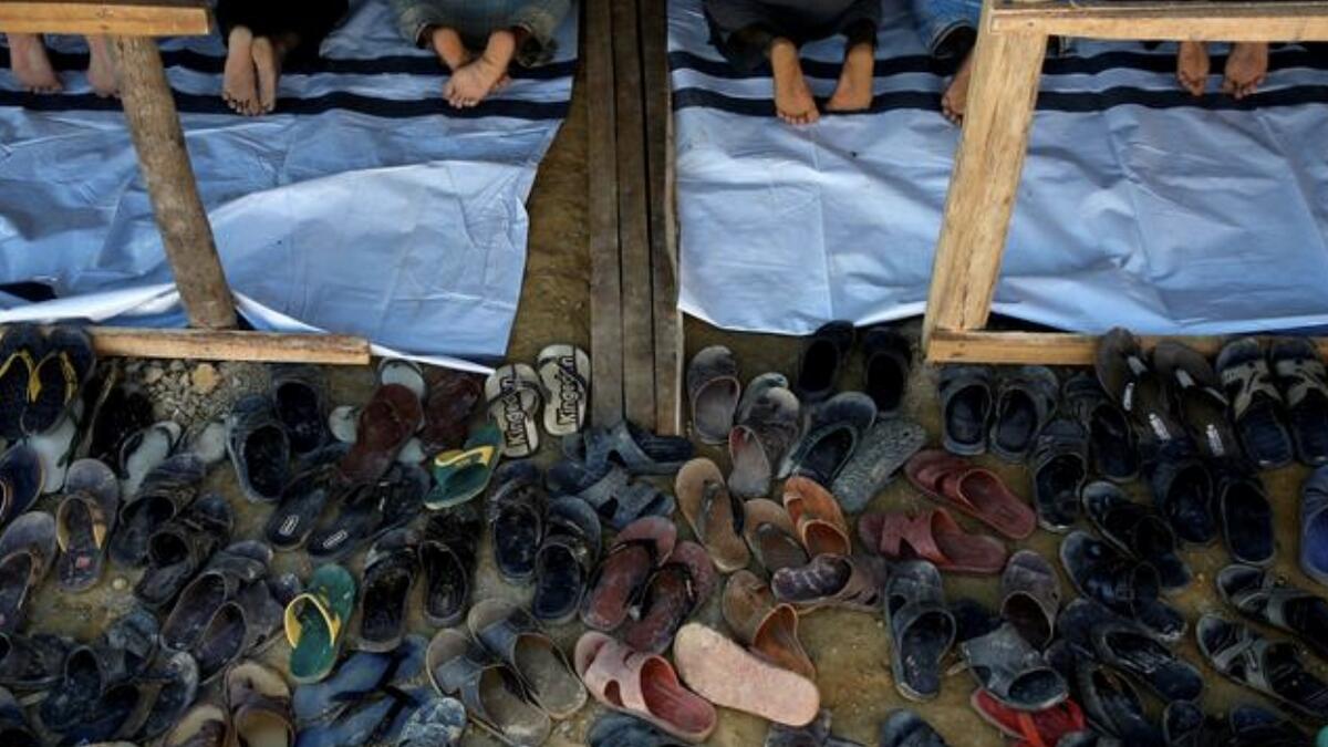 pakistan, shoes stolen outside mosque, rs1 lakh shoes
